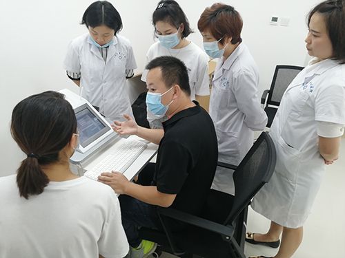  鴻泰盛精神壓力分析儀進駐黃岡市中心醫(yī)院健康管理中心